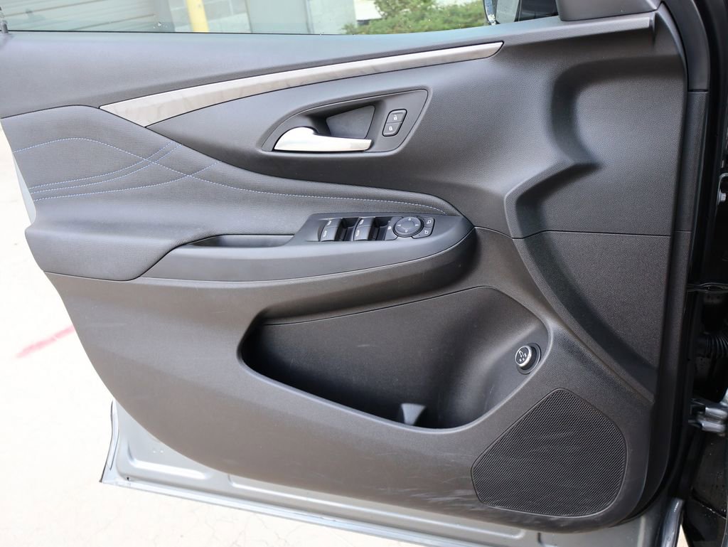 Used 2025 Buick Envista Sport Touring w/ Convenience I Package FWD image 38