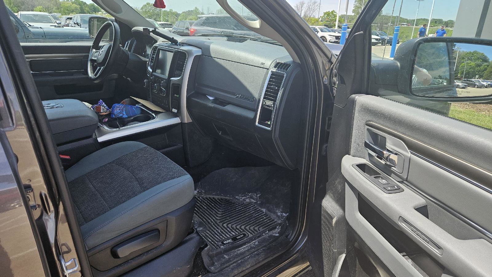 Used 2017 RAM 1500 Big Horn AWD/4WD image 19