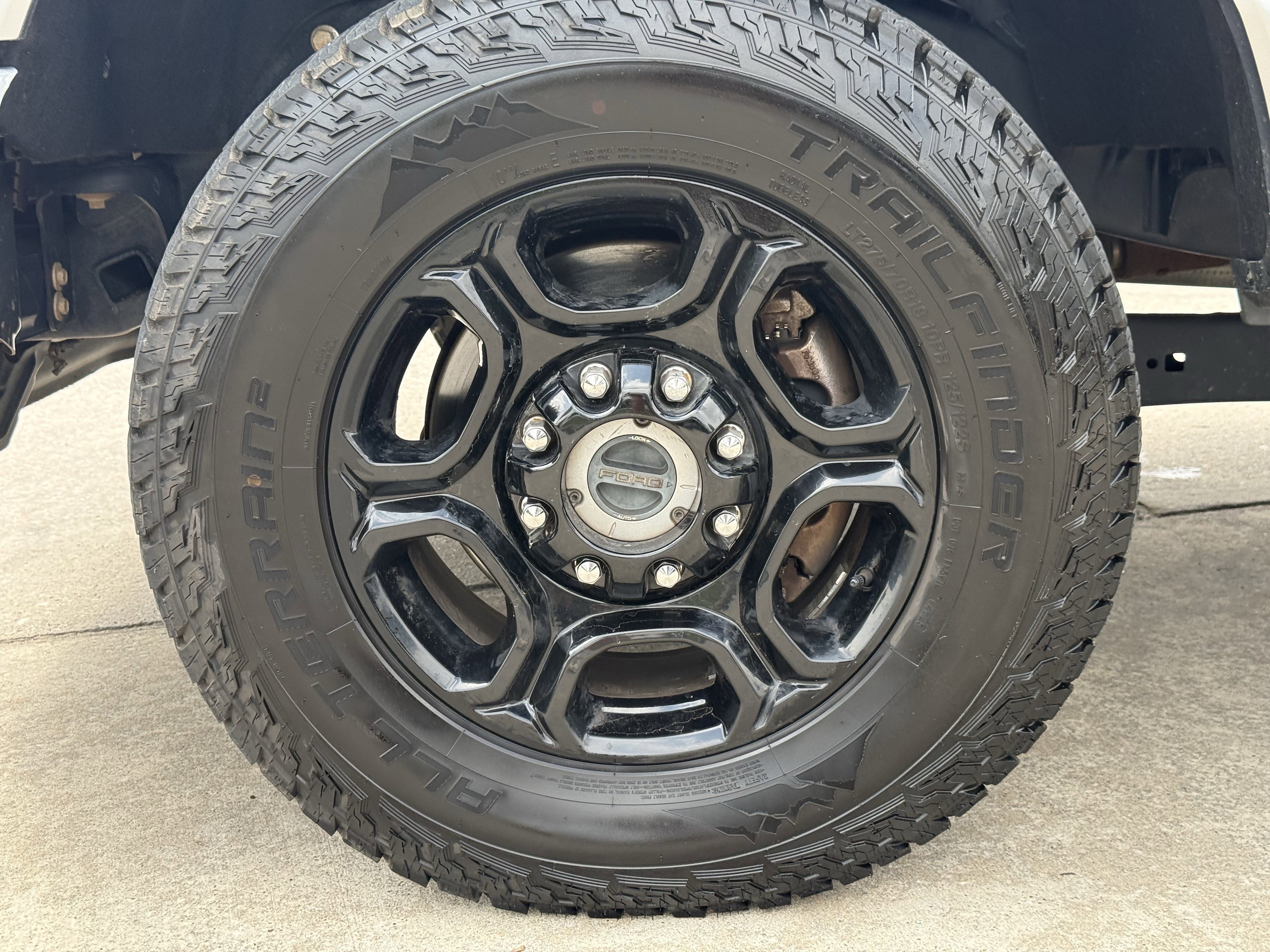Used 2023 Ford F350 XLT w/ XLT Premium Package AWD/4WD image 12