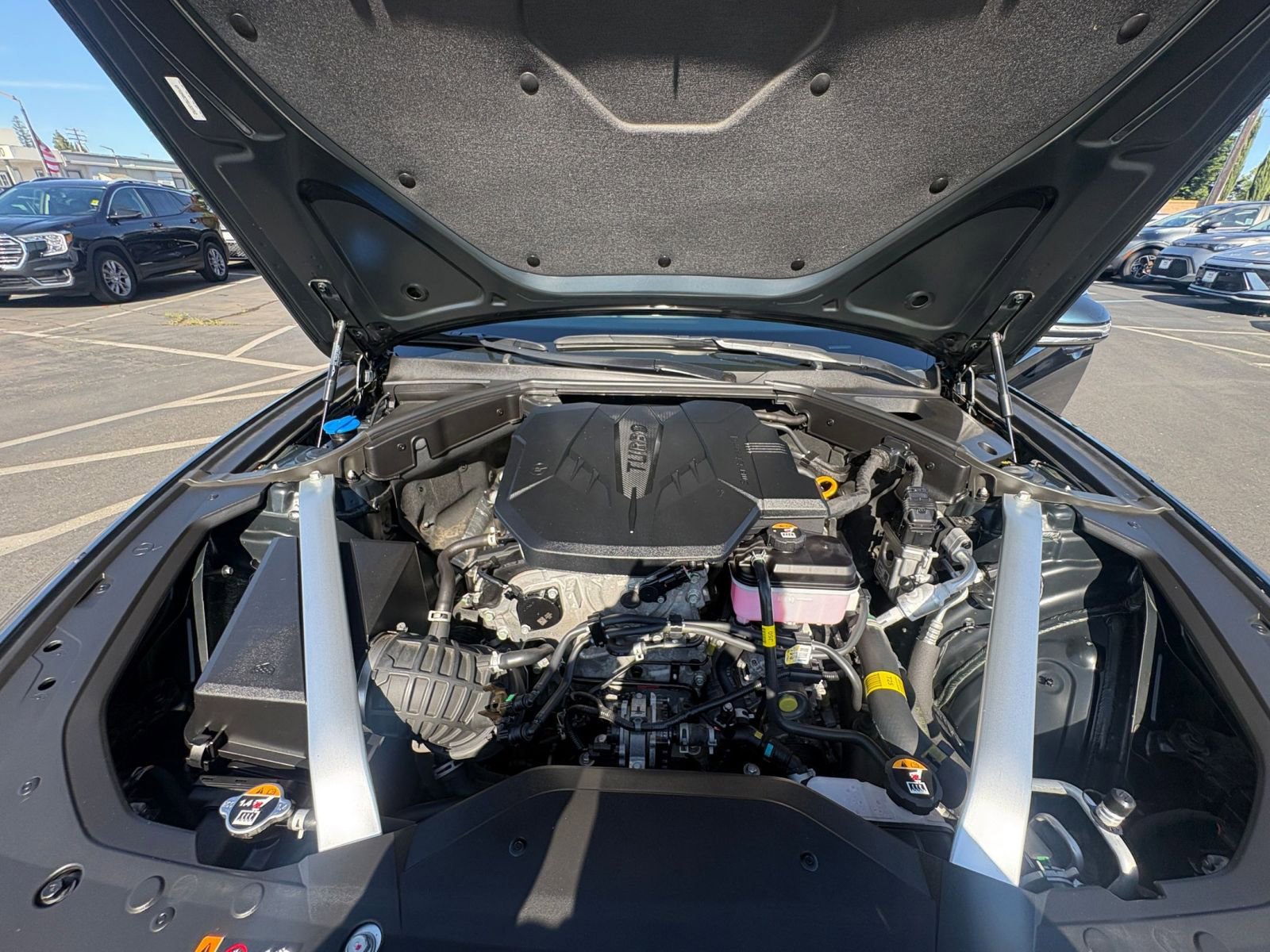 Used 2025 Genesis G70 2.5T image 34