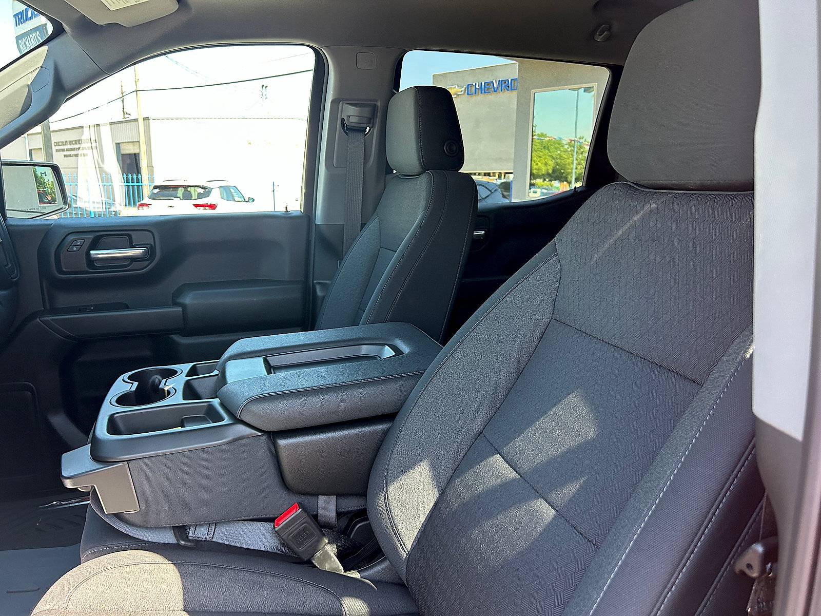 Used 2025 Chevrolet Silverado 1500 Custom Trail Boss AWD/4WD image 14