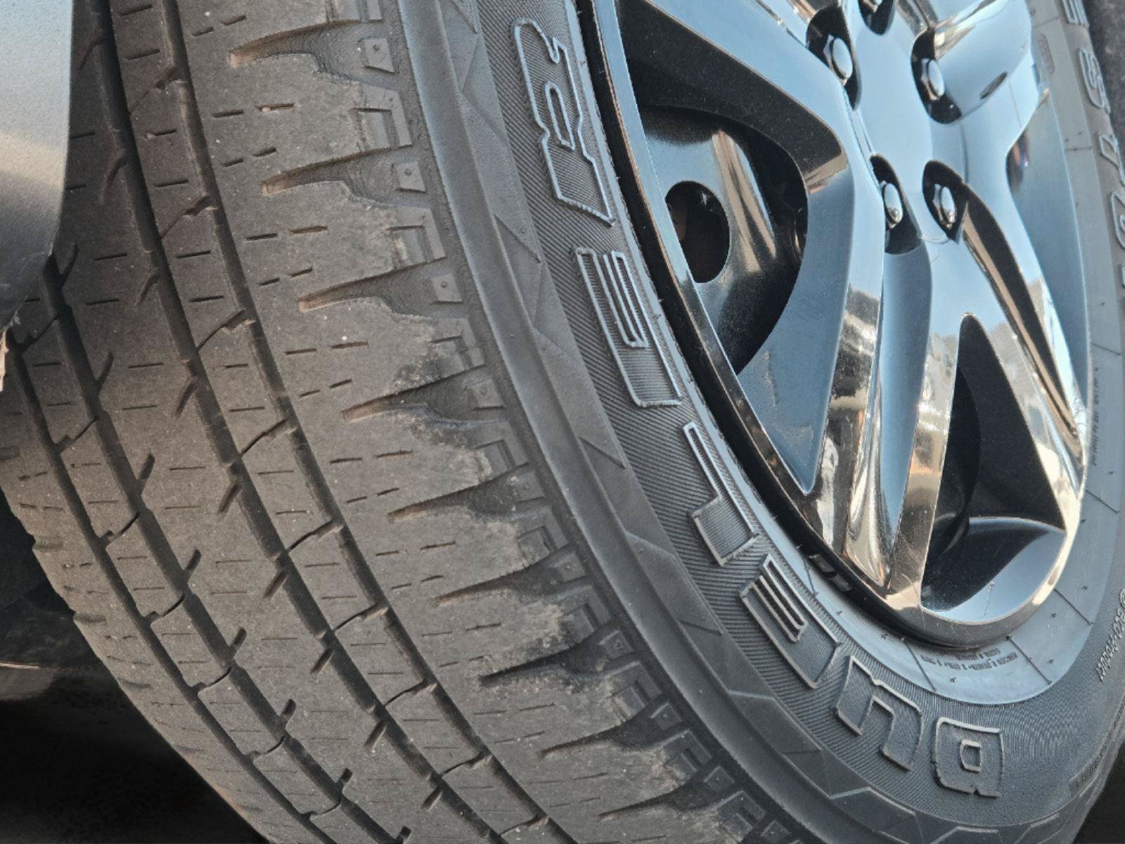 Used 2019 Chrysler Pacifica L FWD image 8