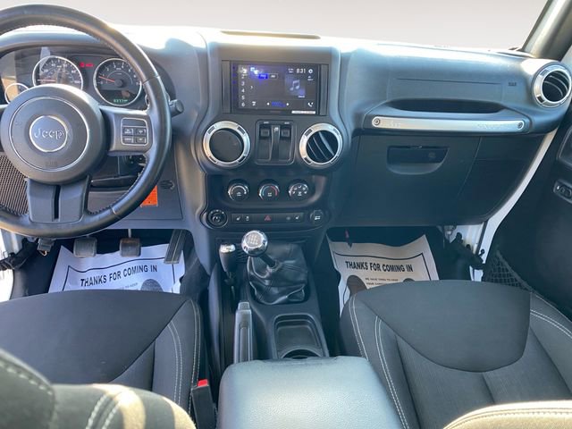 Used 2015 Jeep Wrangler Sahara w/ Connectivity Group AWD/4WD image 10