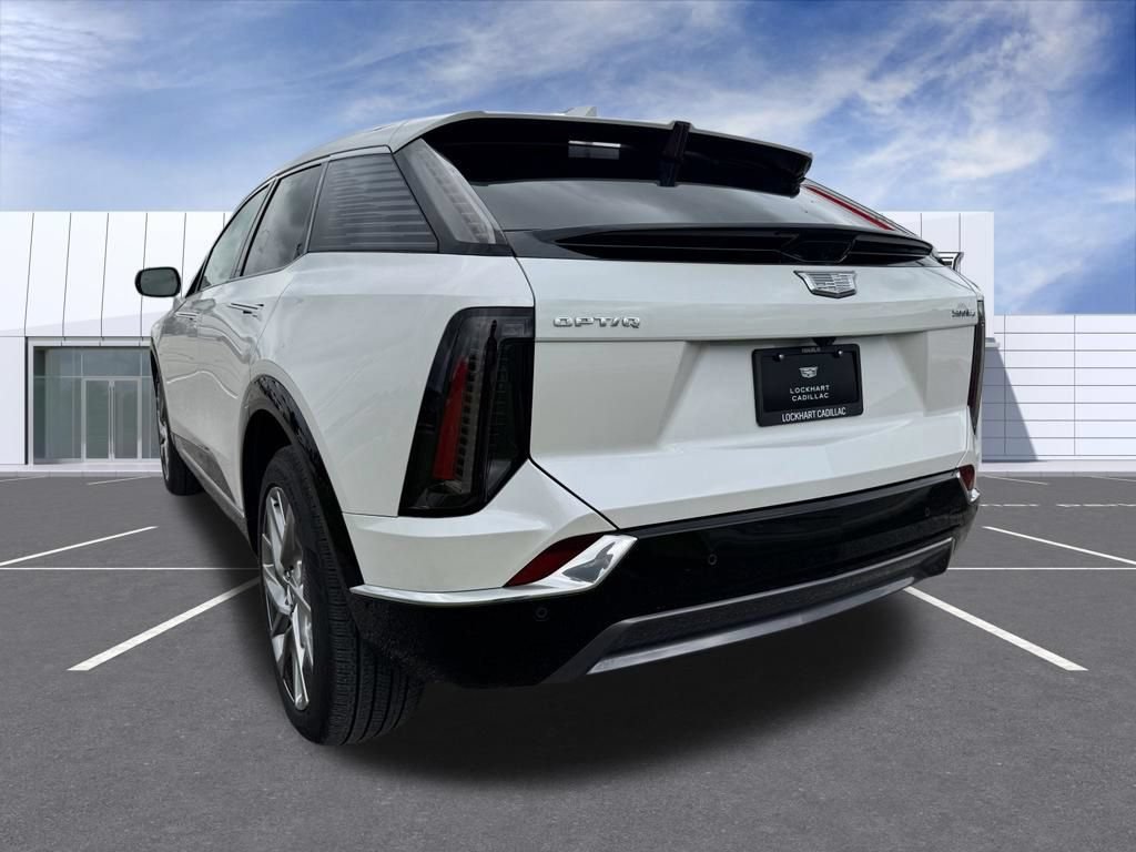 Used 2025 Cadillac Optiq Luxury 2 w/ LPO, Floor Liner Package AWD/4WD image 12