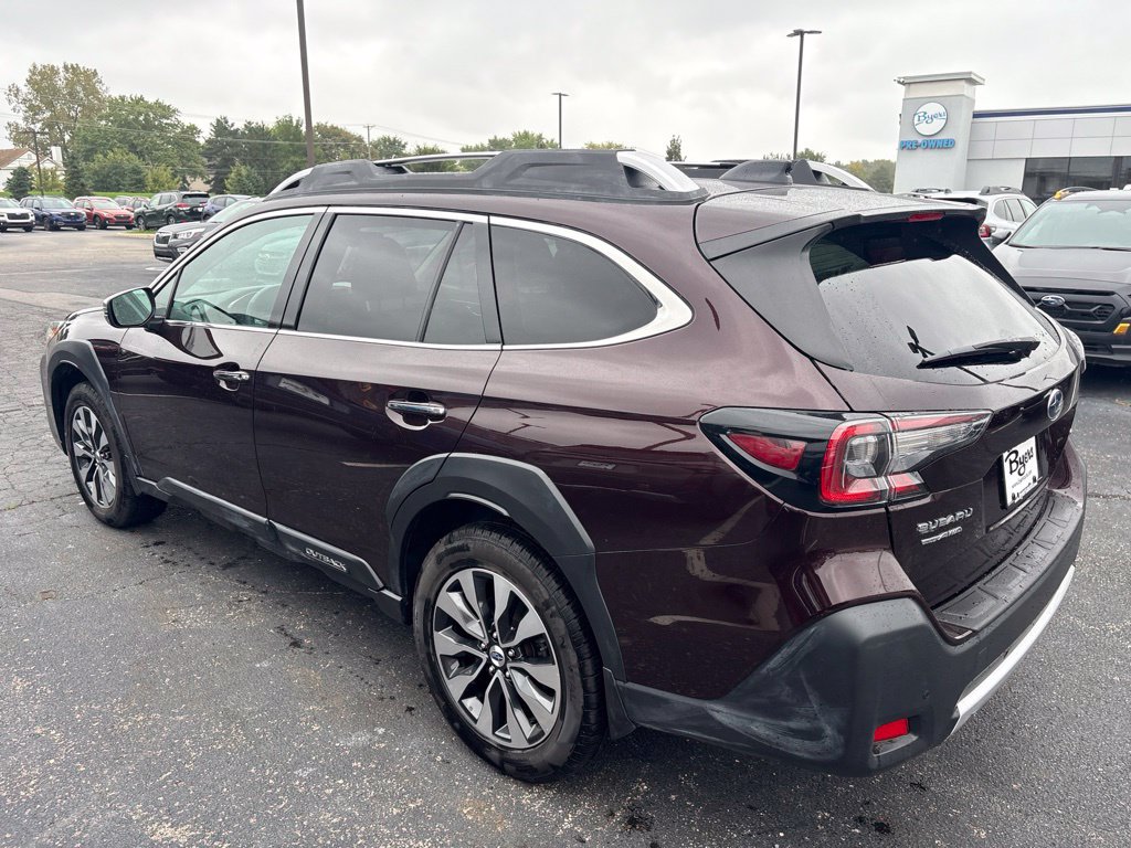 Certified 2023 Subaru Outback Touring AWD/4WD image 5