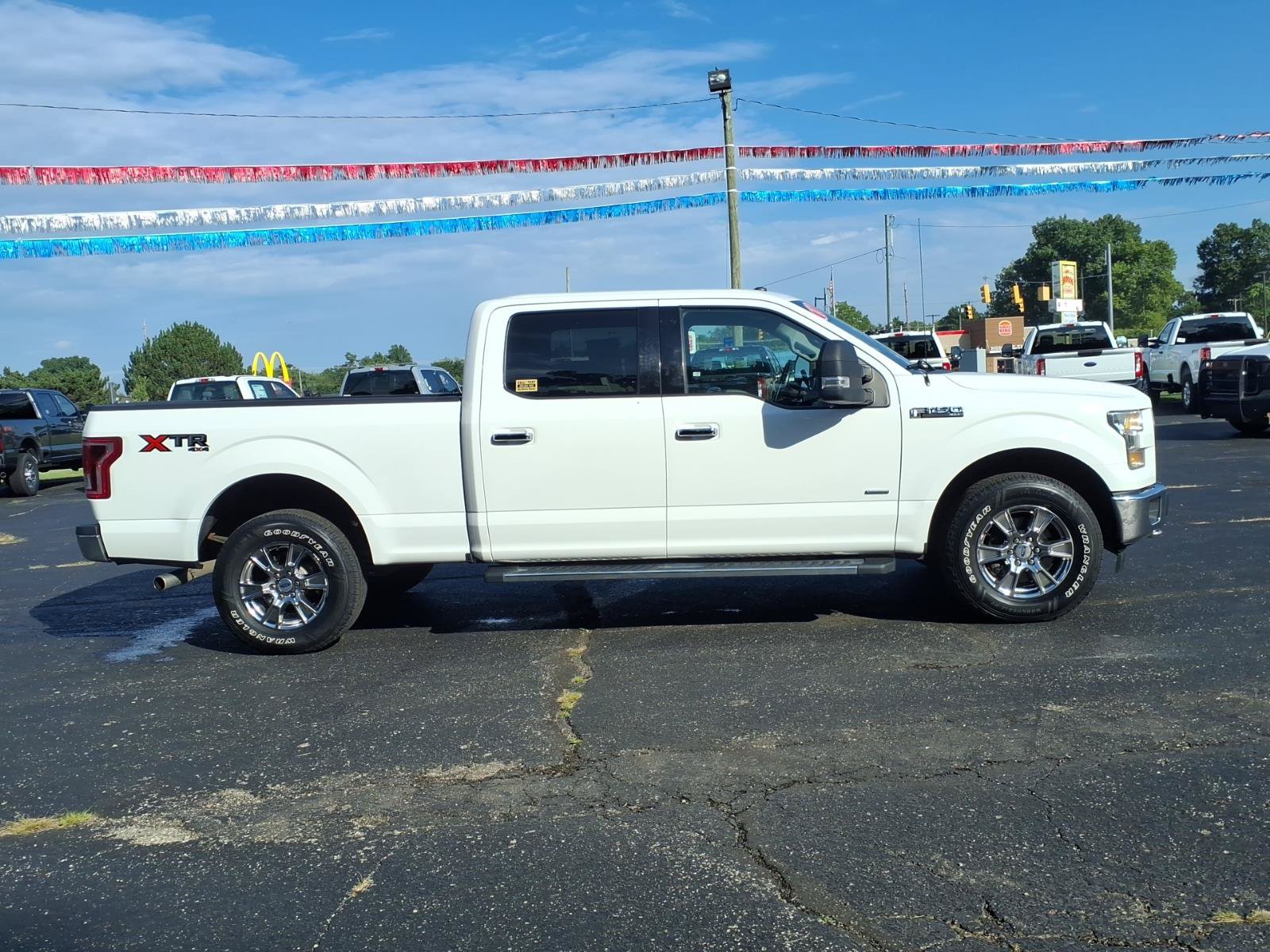 Used 2017 Ford F150 XLT w/ Equipment Group 302A Luxury AWD/4WD image 12