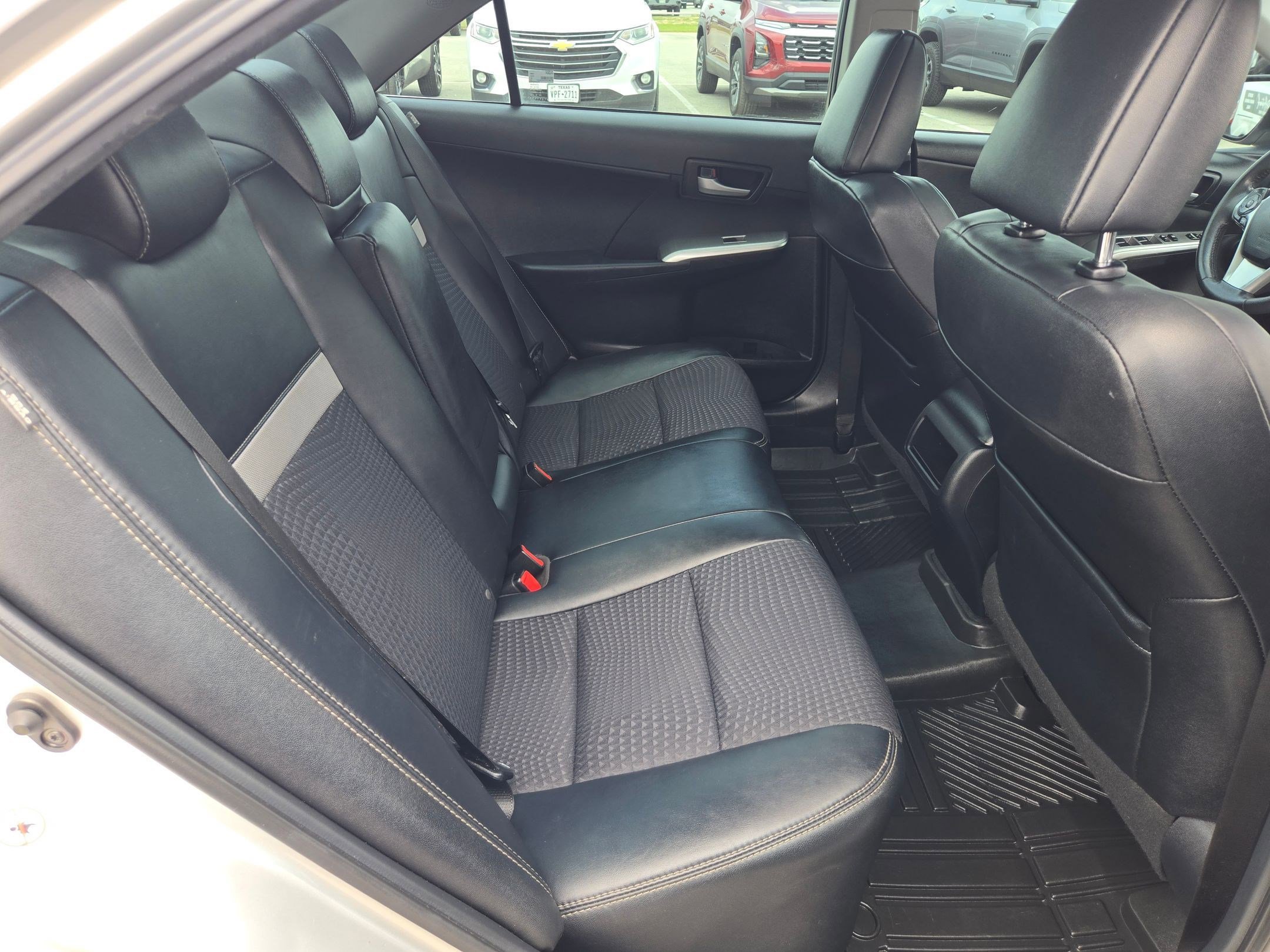 Used 2012 Toyota Camry SE FWD image 21