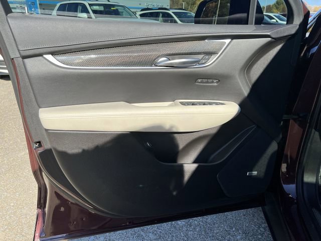 Used 2022 Cadillac XT5 Sportv w/ Technology Package image 23