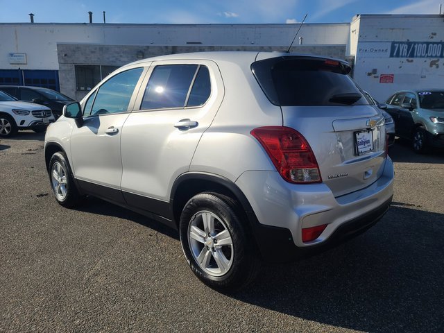 Used 2022 Chevrolet Trax LS w/ Tint and Cruise Package image 3
