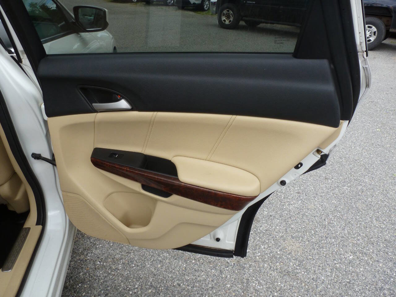 Used 2010 Honda Crosstour EX-L image 30