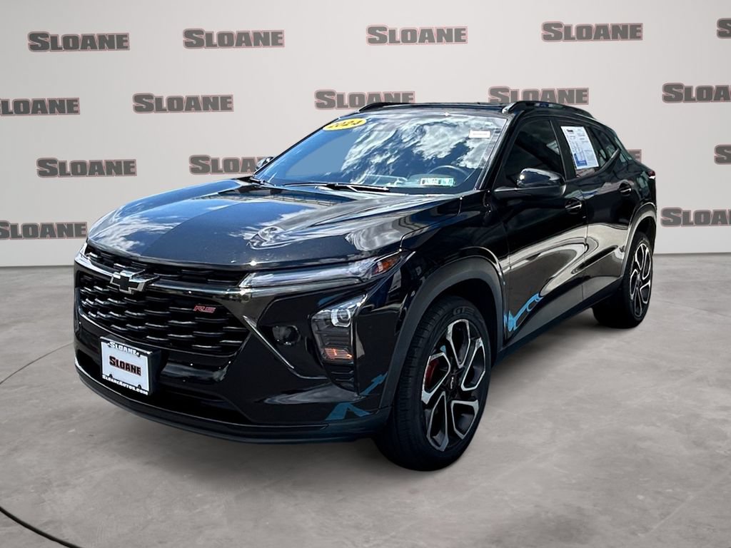 Used 2024 Chevrolet Trax RS w/ Sunroof Package FWD image 1