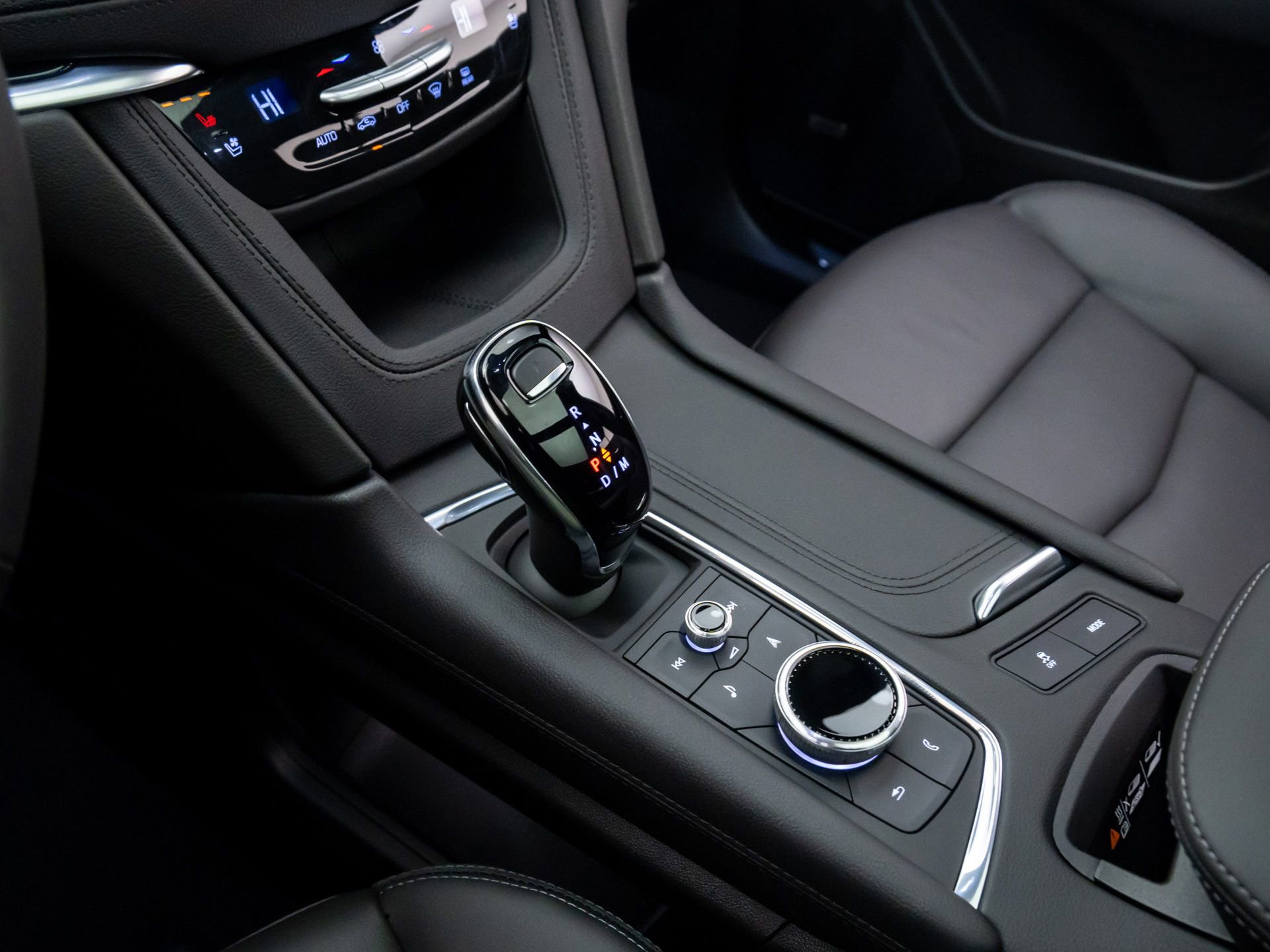 New 2026 Cadillac XT5 Premium Luxury w/ Driver Assist Package image 12