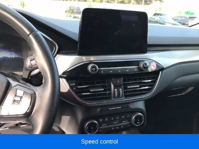 Used 2022 Ford Escape Titanium AWD/4WD image 7
