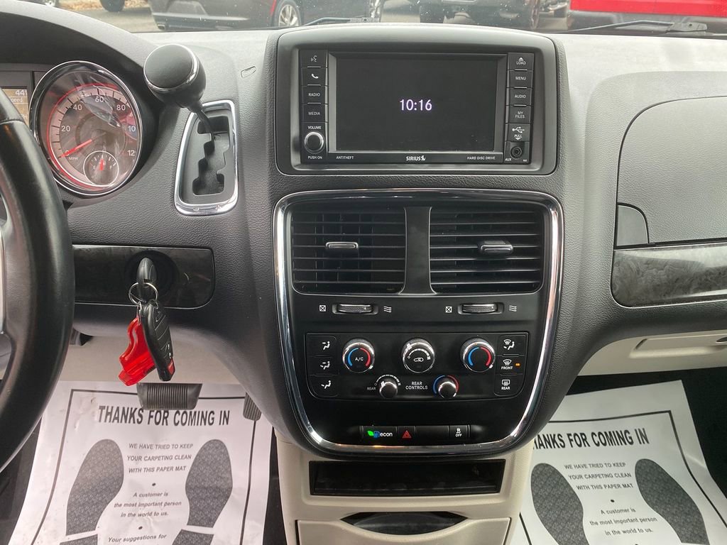 Used 2018 Dodge Grand Caravan SE w/ UConnect Hands-Free Group image 20