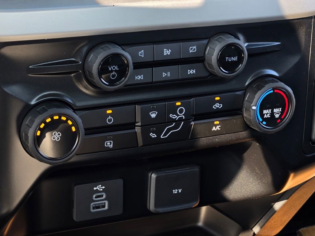 Used 2024 Ford F350 XL image 21