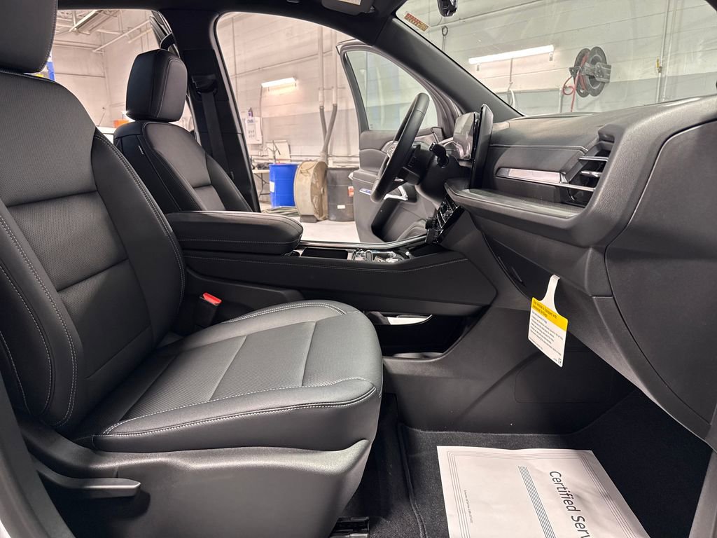 New 2026 Chevrolet Traverse LT w/ Midnight/Sport Edition AWD/4WD image 32