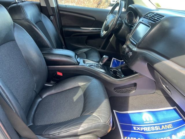 Used 2018 Dodge Journey Crossroad w/ Nav & Sun Group image 11