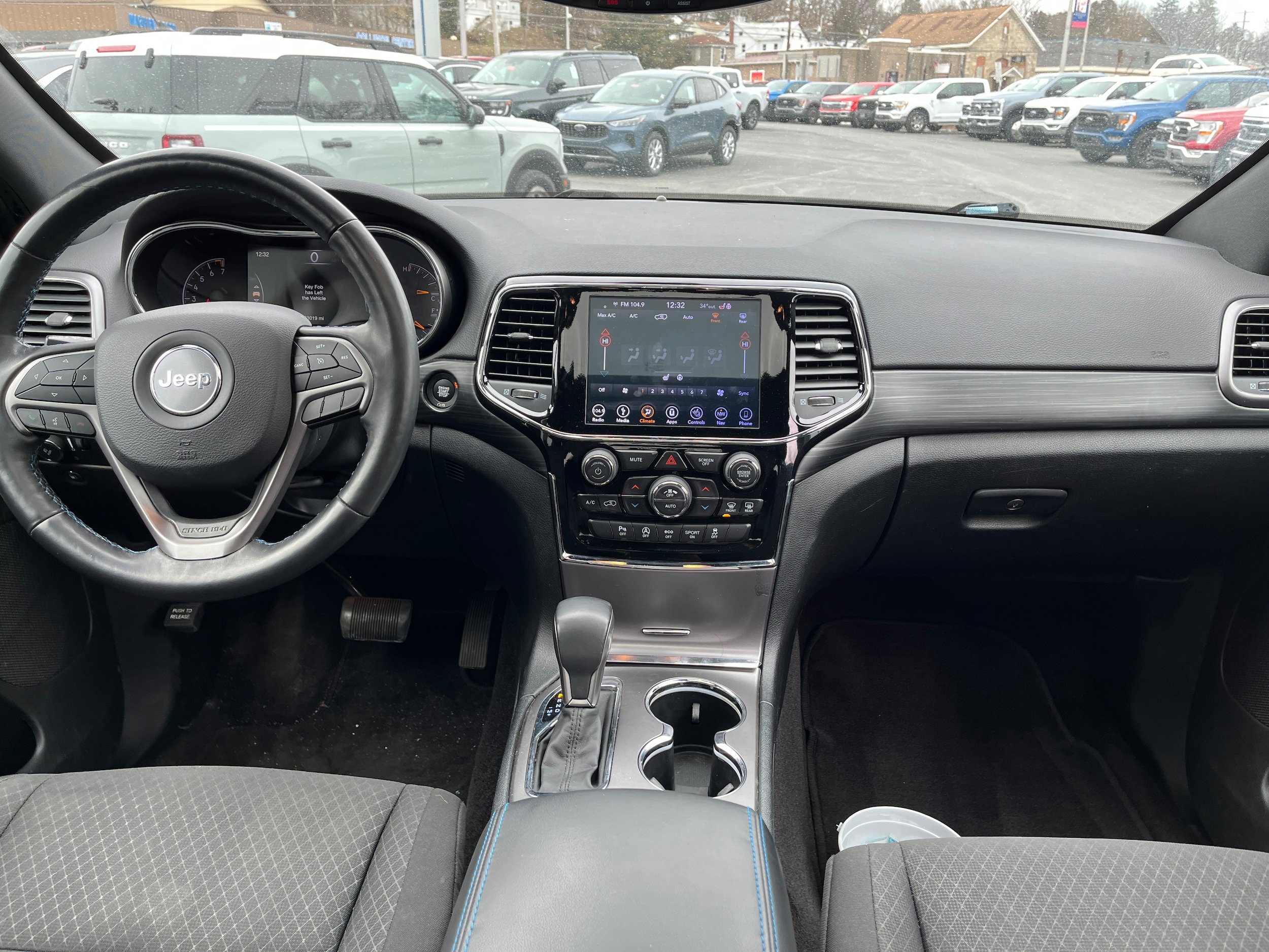 Used 2019 Jeep Grand Cherokee Laredo image 14