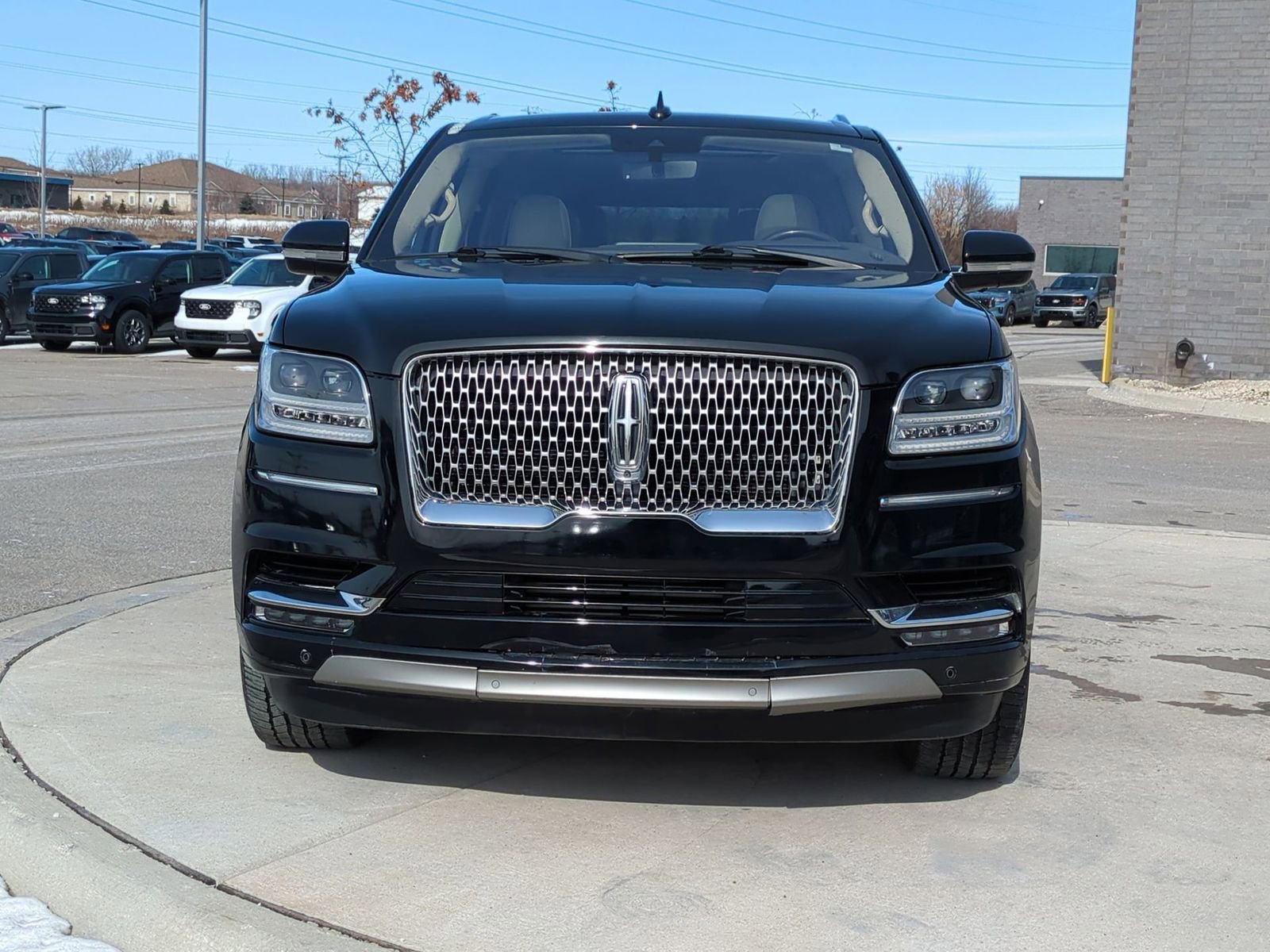 Used 2018 Lincoln Navigator L Reserve w/ Technology Package image 12
