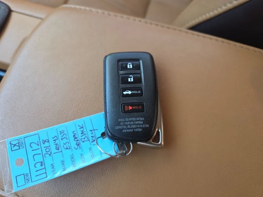 Used 2018 Lexus ES 350 w/ Luxury Package w/Wood Trim FWD image 39