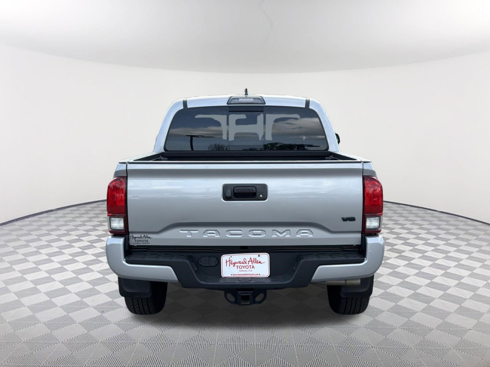 Used 2019 Toyota Tacoma TRD Sport image 16