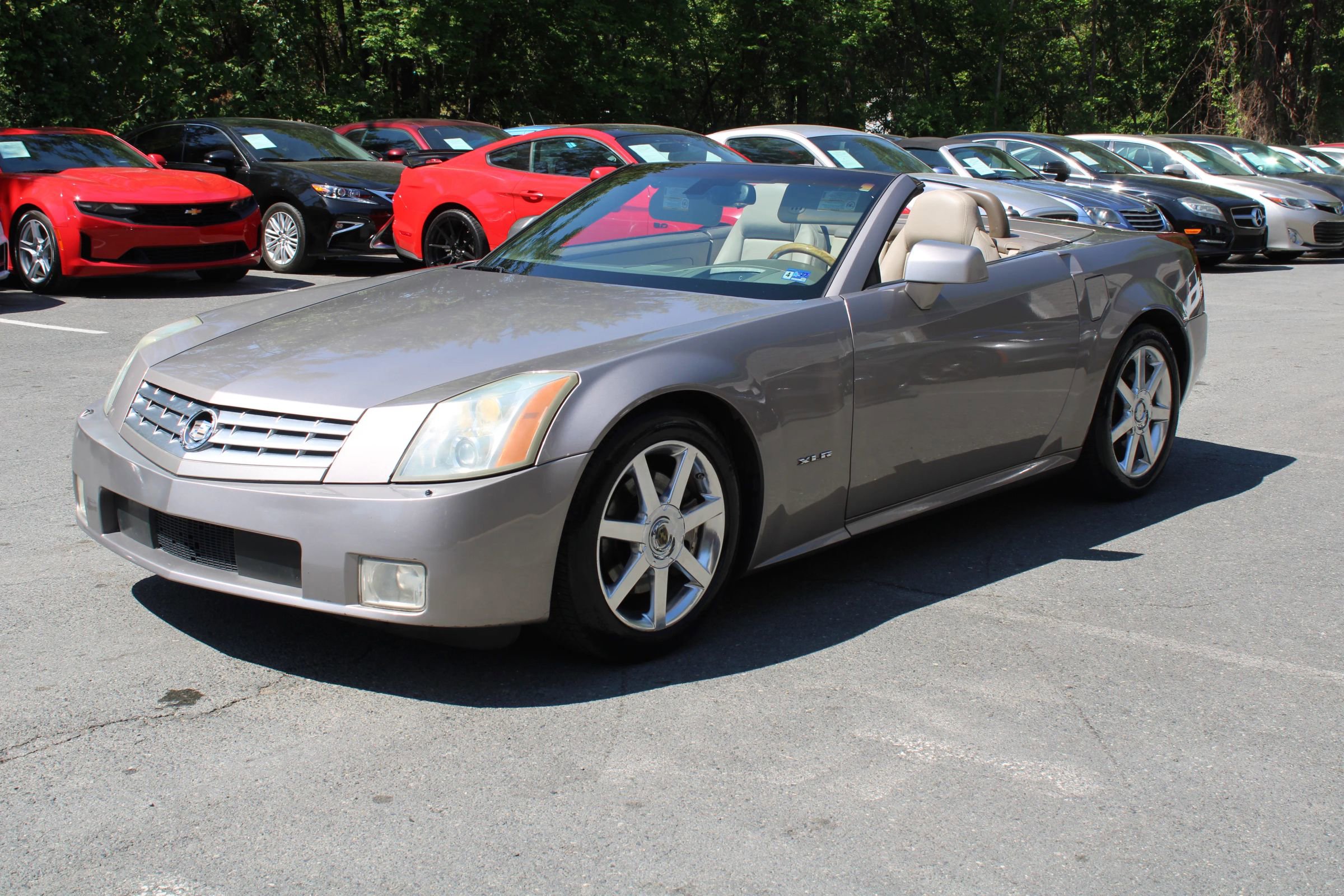 Used 2005 Cadillac XLR RWD image 19