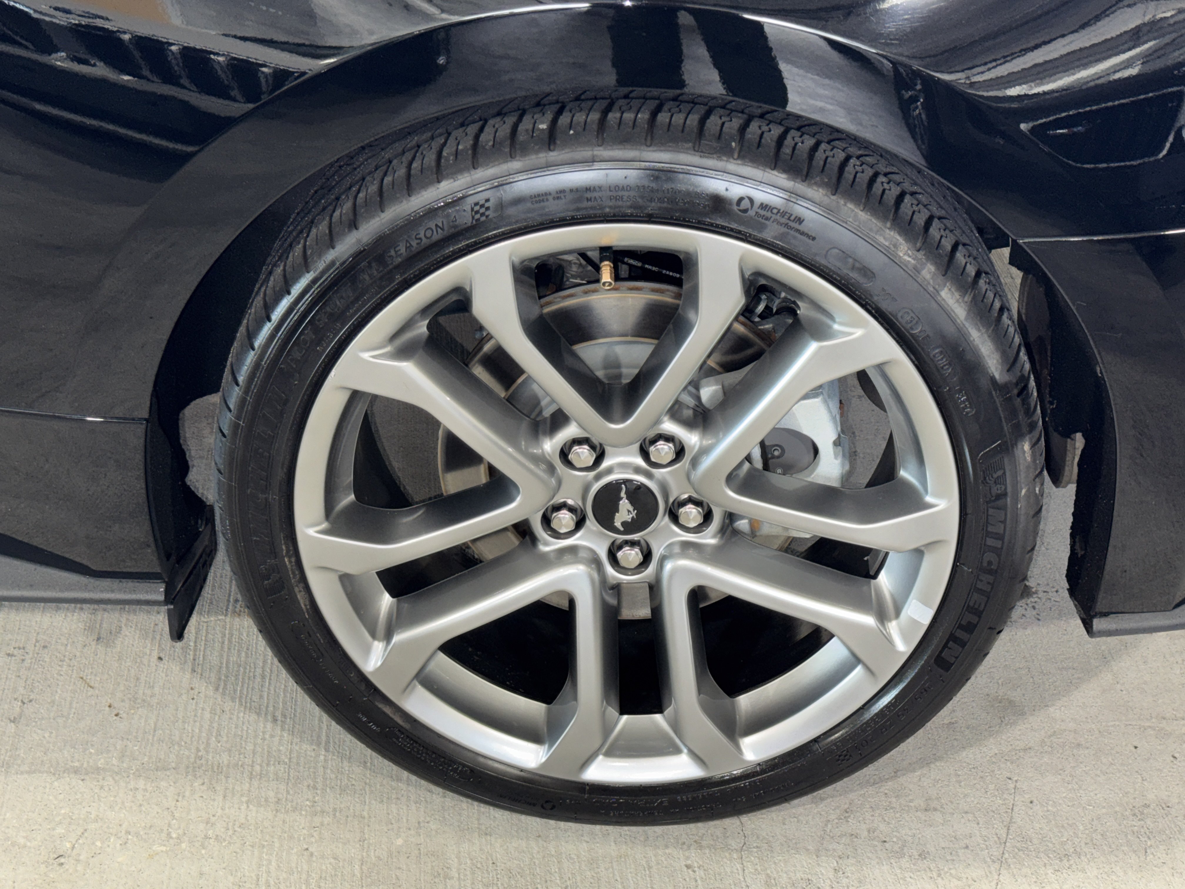 Used 2022 Ford Mustang GT Premium w/ Ford Safe & Smart Package RWD image 31