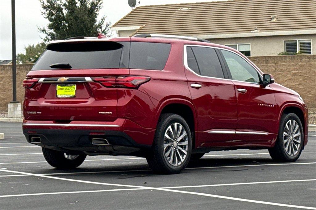Used 2023 Chevrolet Traverse Premier image 10