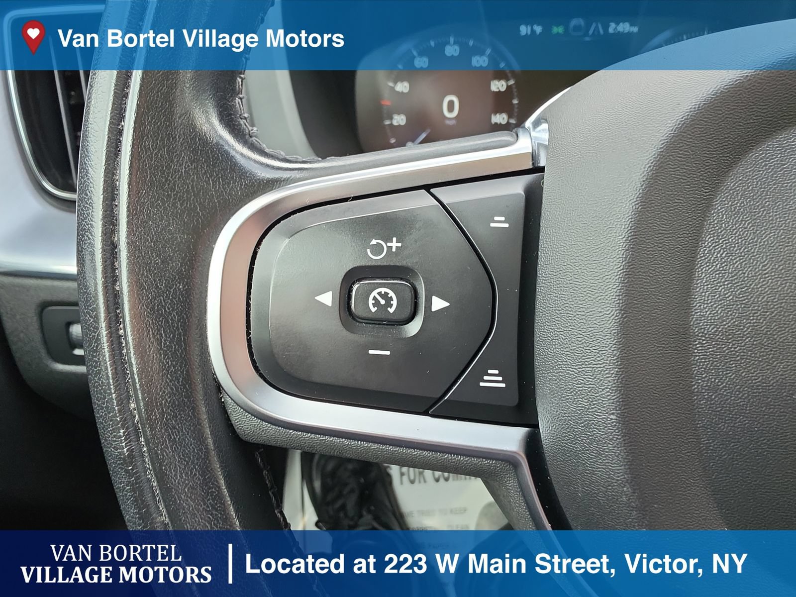 Used 2020 Volvo XC60 T5 Momentum w/ Protection Package Premier AWD/4WD image 17