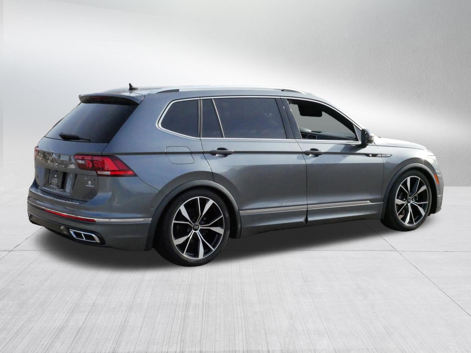 Used 2022 Volkswagen Tiguan SEL R-Line image 7