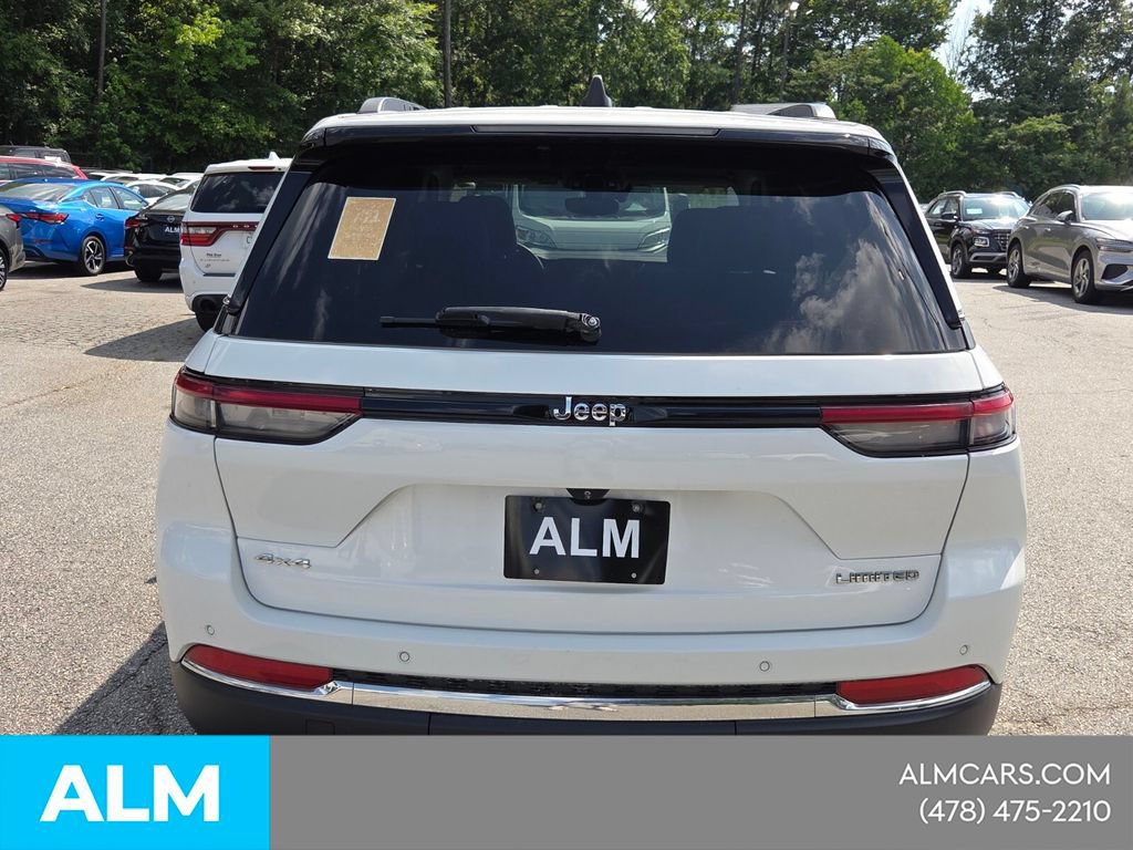 Used 2023 Jeep Grand Cherokee Limited AWD/4WD image 12