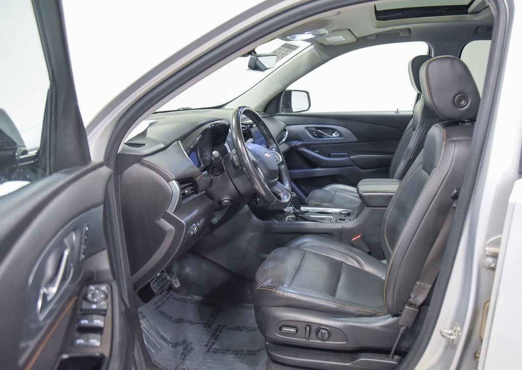 Used 2019 Chevrolet Traverse Premier w/ Redline Edition image 2