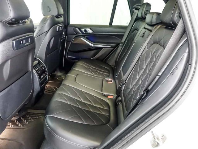 Used 2023 BMW X5 xDrive40i w/ Premium Package AWD/4WD image 30
