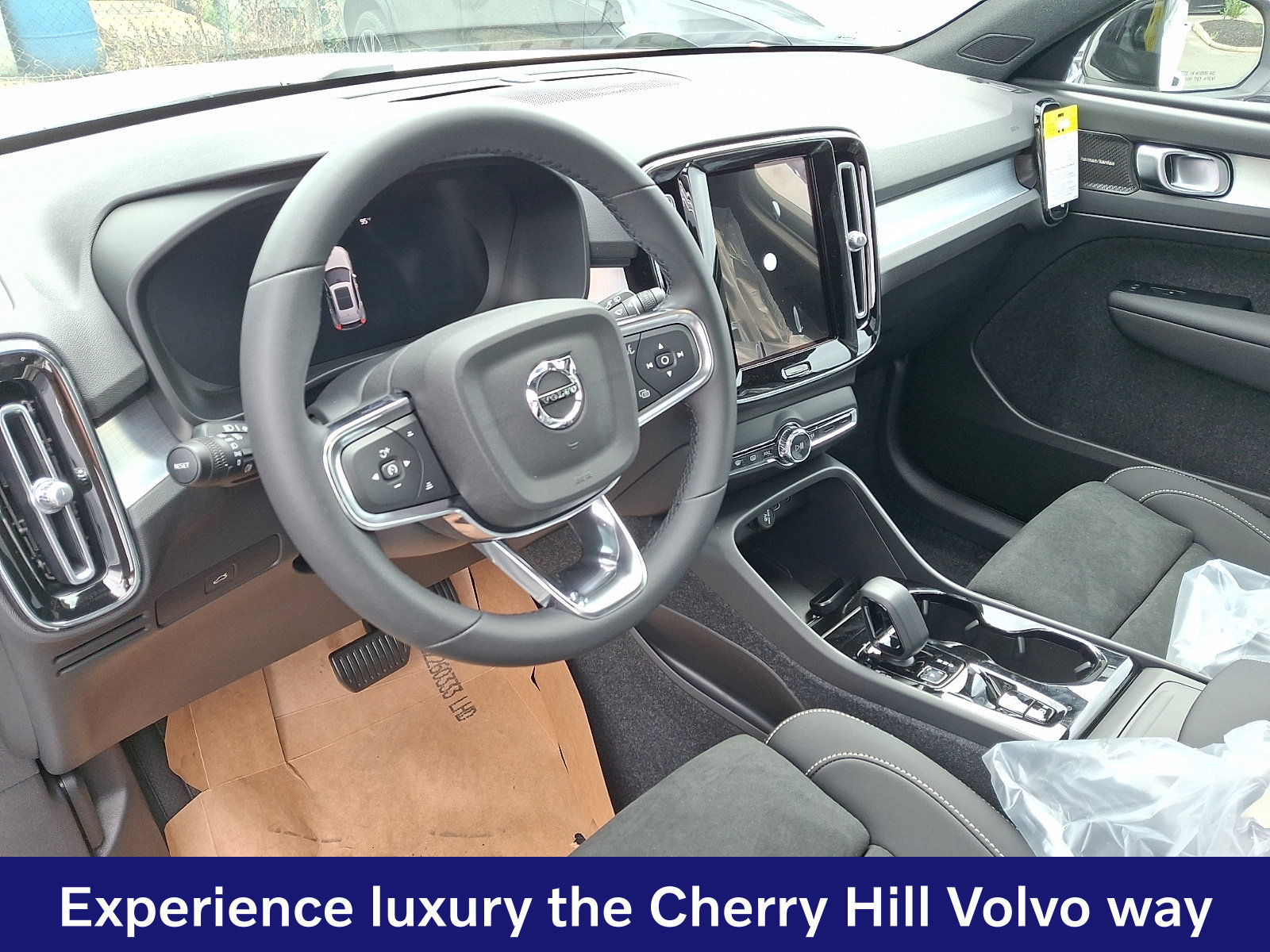 New 2026 Volvo XC40 B5 Ultra w/ Protection Package Premier AWD/4WD image 14