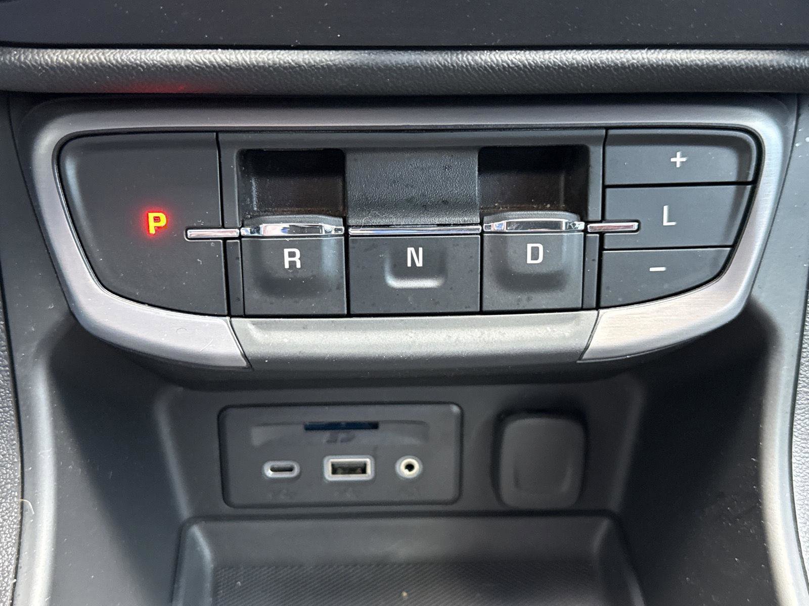 Used 2024 GMC Terrain AT4 image 19