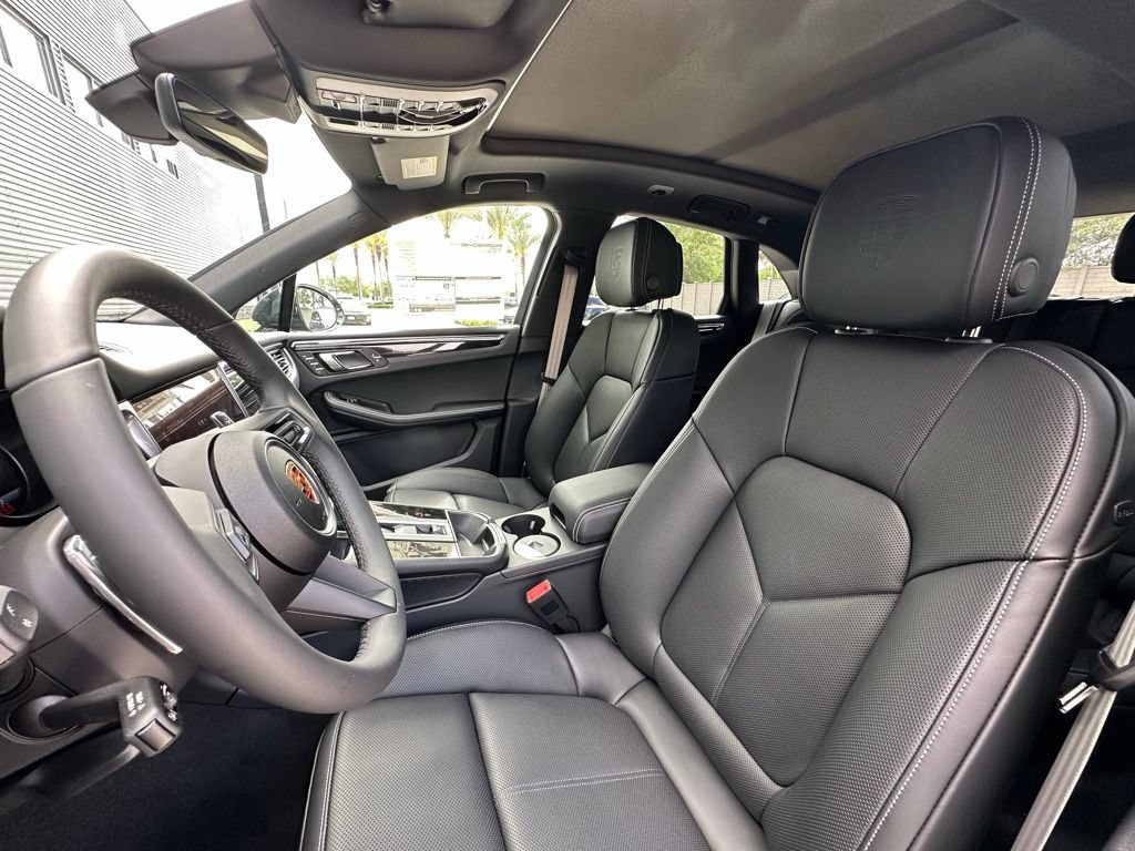 Used 2026 Porsche Macan S AWD/4WD image 5