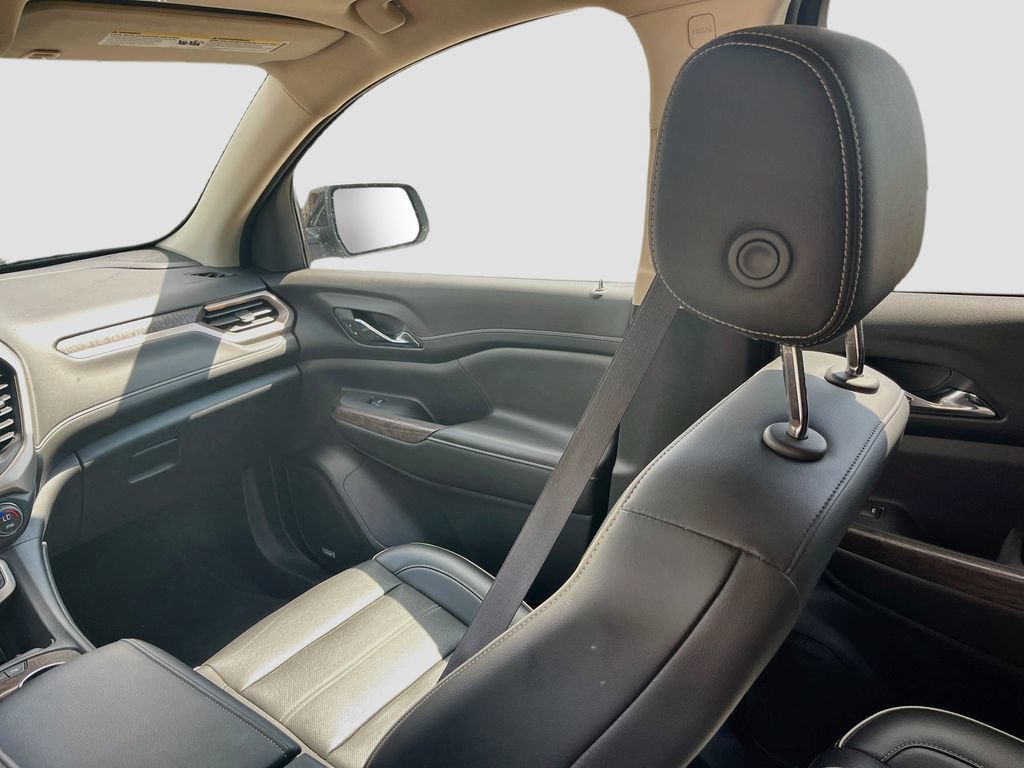 Used 2023 GMC Acadia Denali w/ Black Diamond Edition FWD image 25