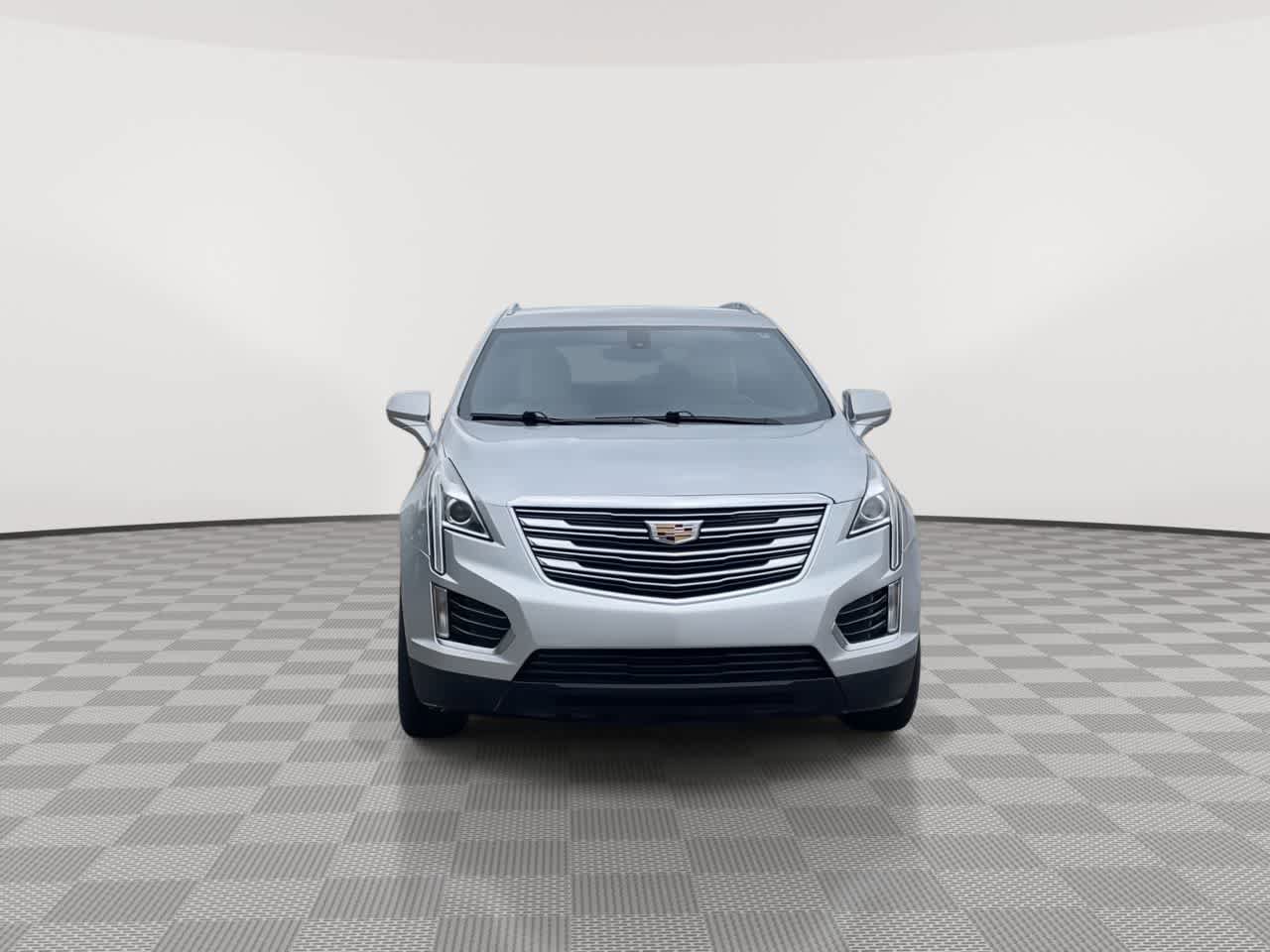 Used 2018 Cadillac XT5 AWD w/ LPO, Wheel Lock Package image 3