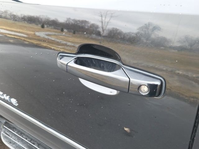 Used 2009 Chevrolet Avalanche LT image 20