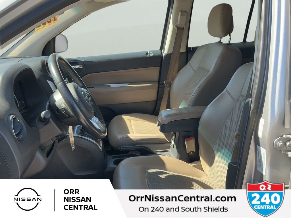 Used 2016 Jeep Compass Latitude image 17