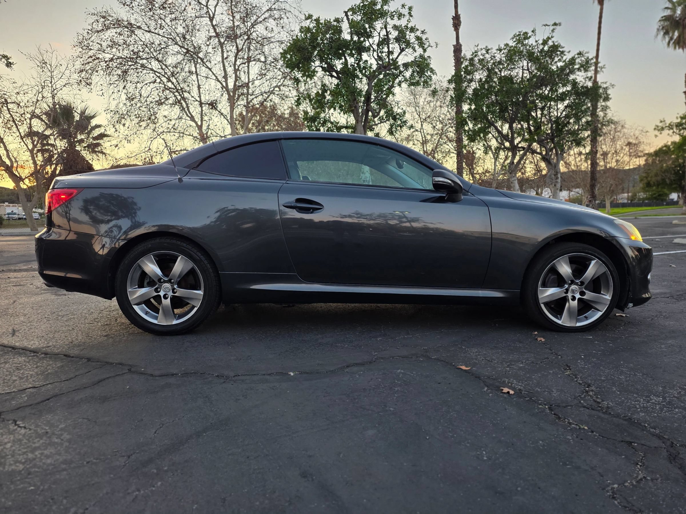 Used 2010 Lexus IS 350C RWD image 3