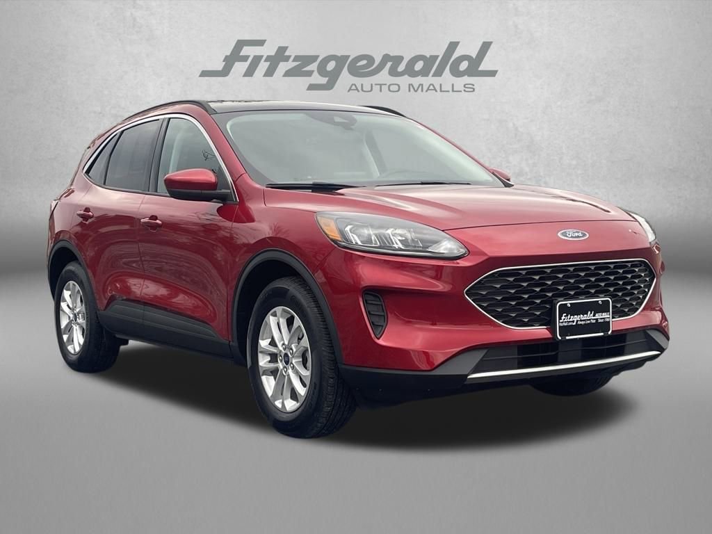 Used 2021 Ford Escape SE image 1