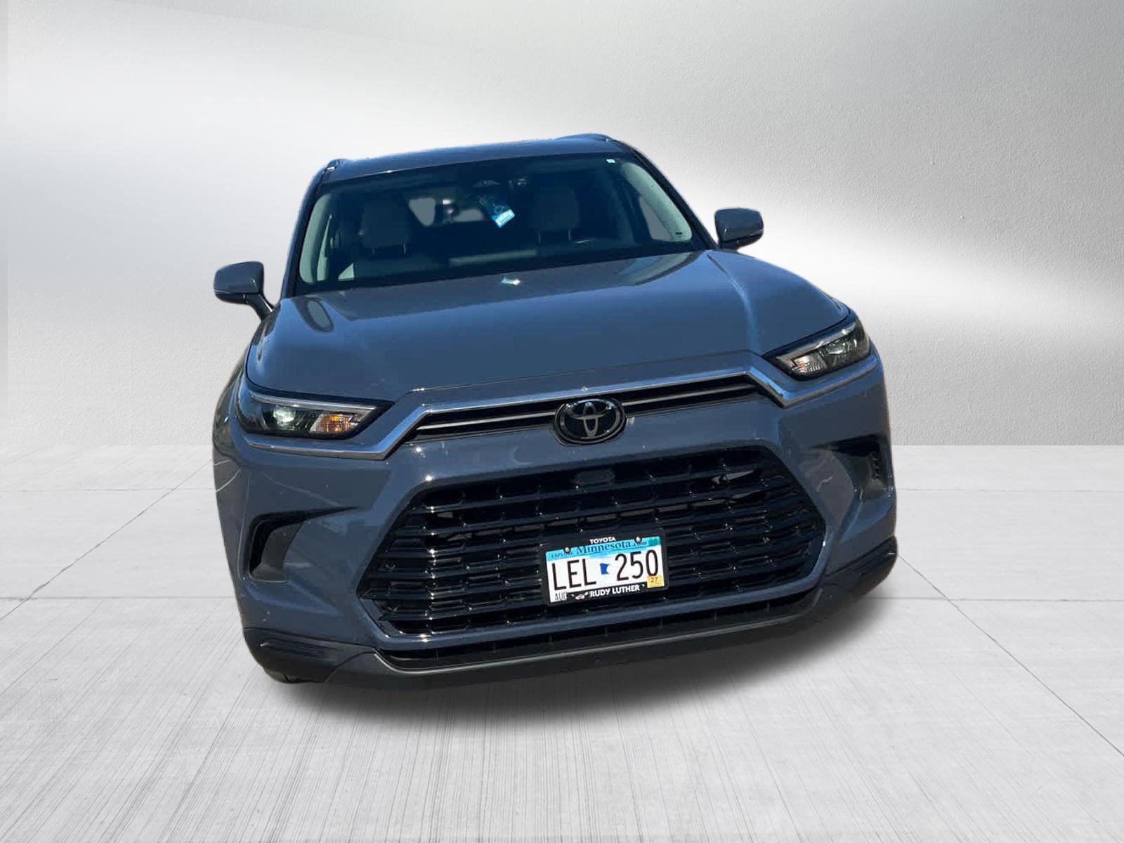 Used 2024 Toyota Grand Highlander AWD image 2