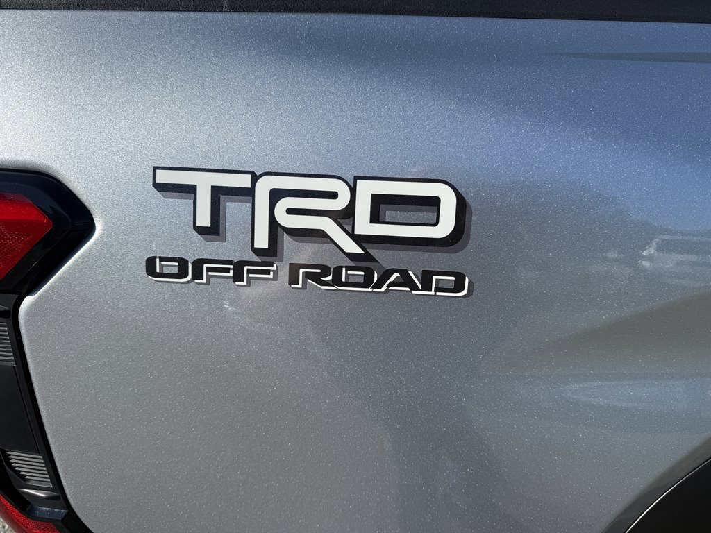 Used 2025 Toyota Tacoma TRD Off-Road image 6