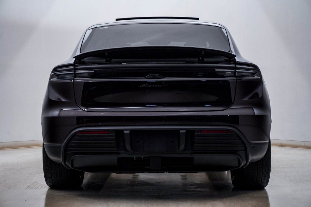New 2025 Porsche Macan 4 Electric image 11