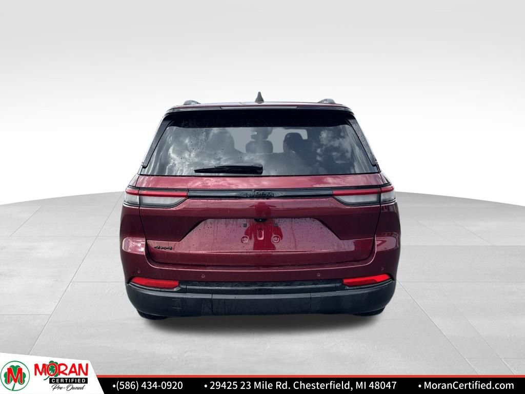 Used 2024 Jeep Grand Cherokee Altitude image 4