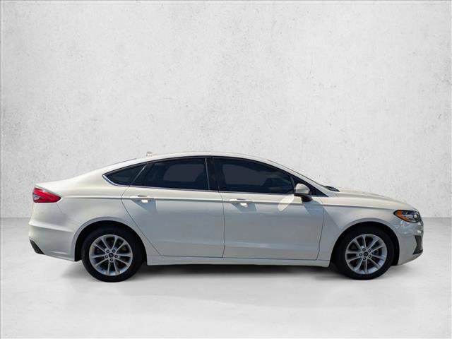 Used 2020 Ford Fusion SE image 4