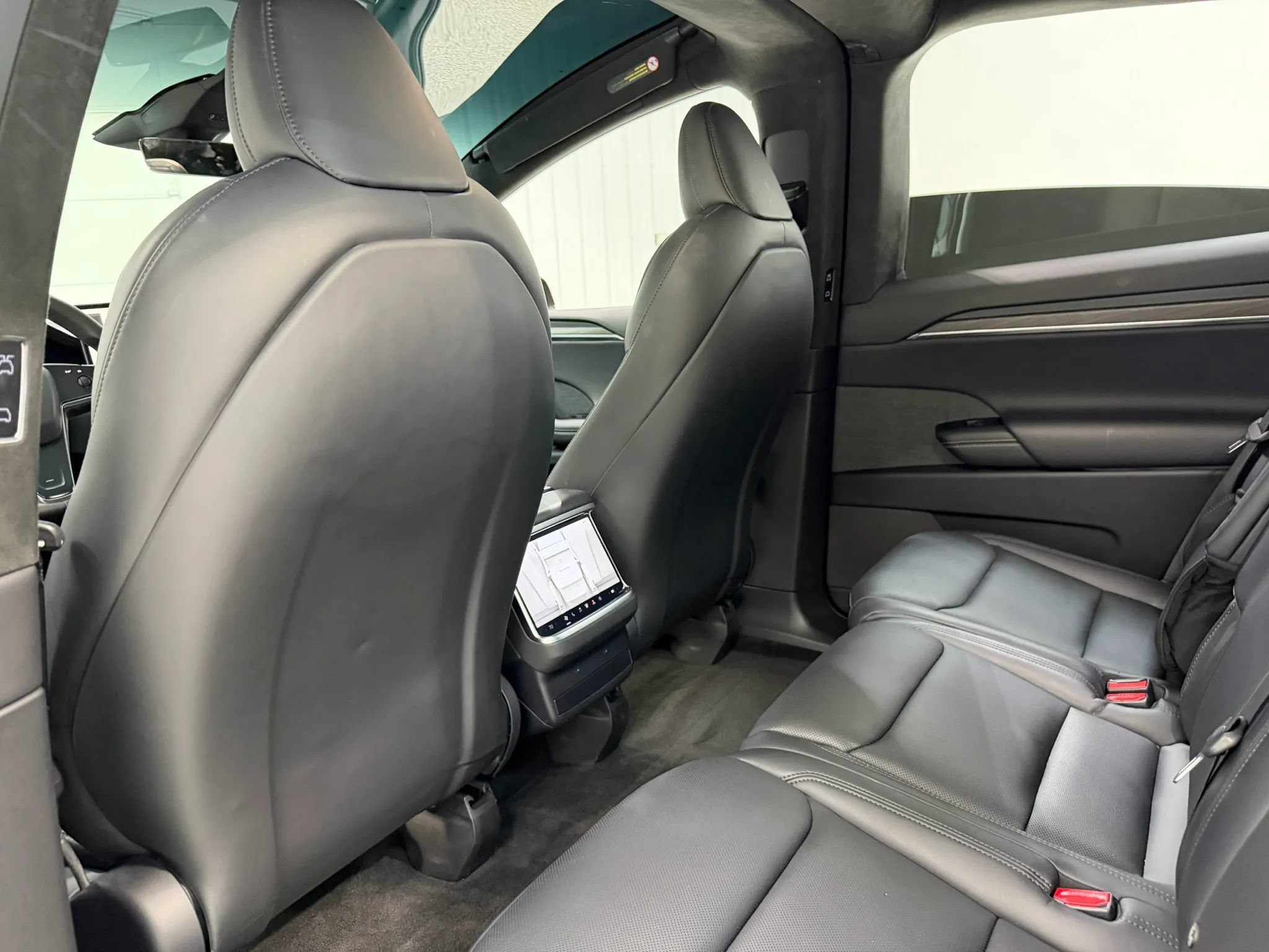 Used 2023 Tesla Model X AWD/4WD image 16
