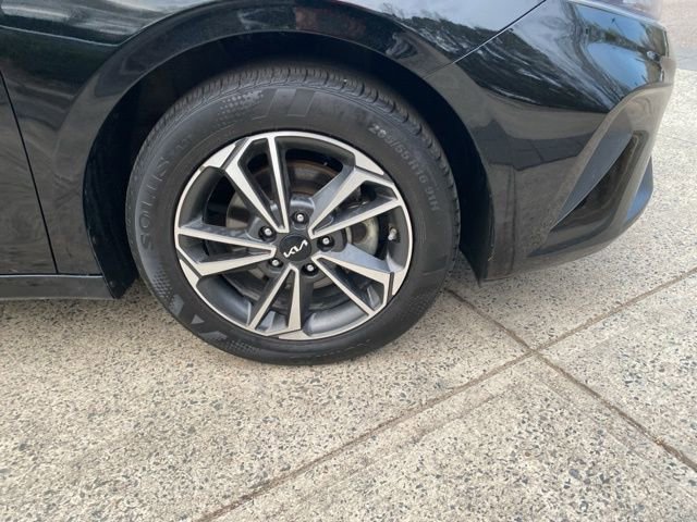 Used 2023 Kia Forte LXS w/ LXS Technology Package image 24