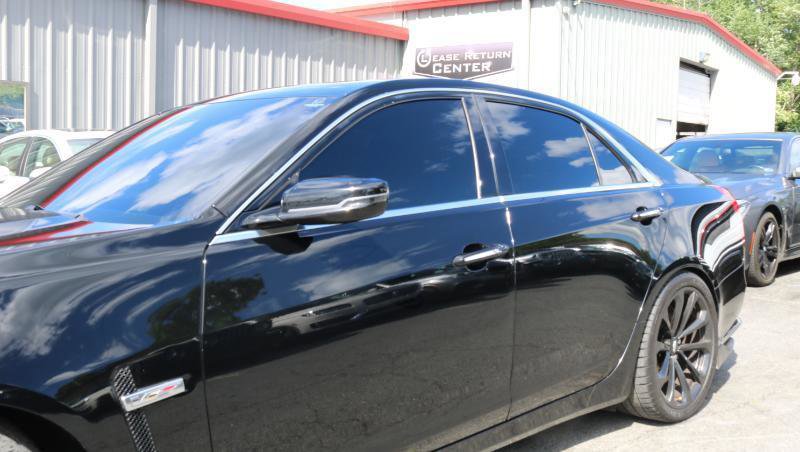 Used 2018 Cadillac CTS V w/ Luxury Package RWD image 4